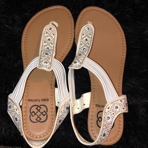 White Daisy Fuentes sandals